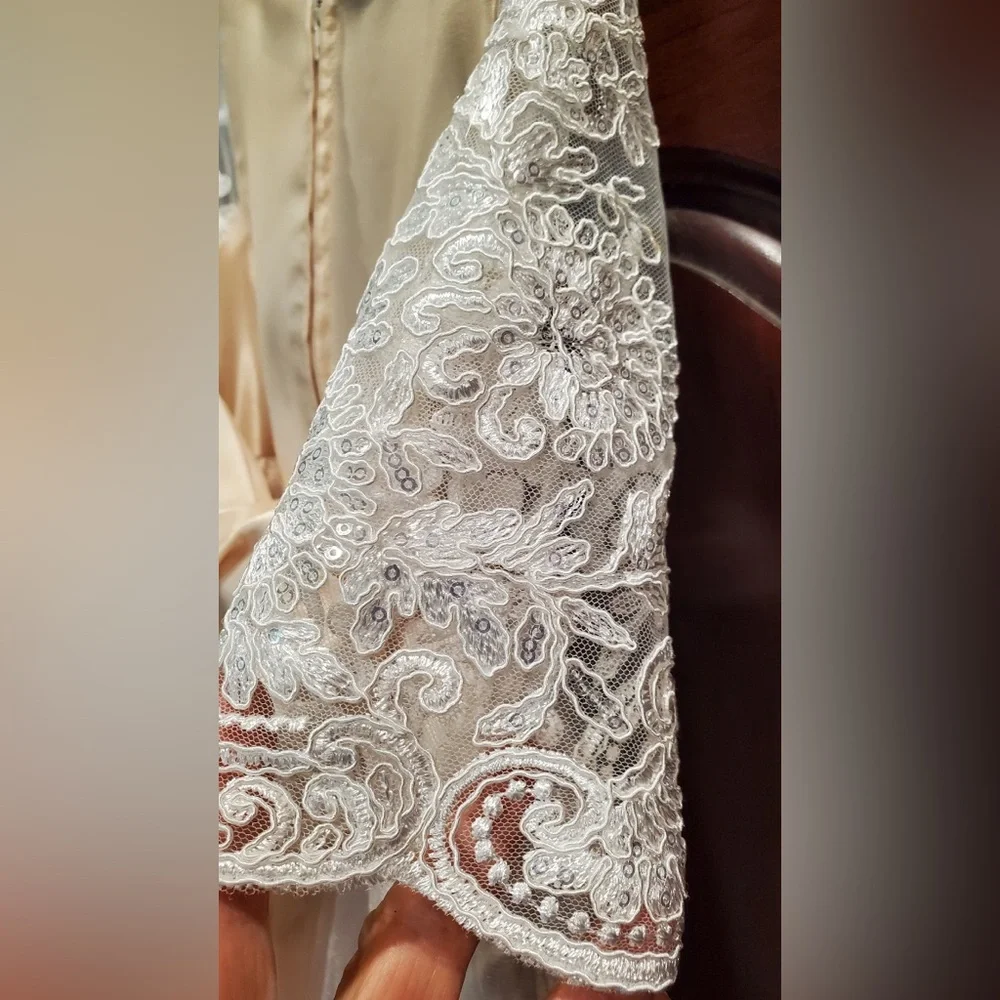Sweet Kids USA Champagne and ivory lace Flower girl Dress. Sz.3